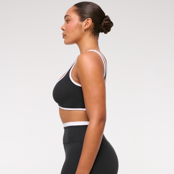 Abercrombie & Fitch Black and White Sports Bra - Picture 4 of 7